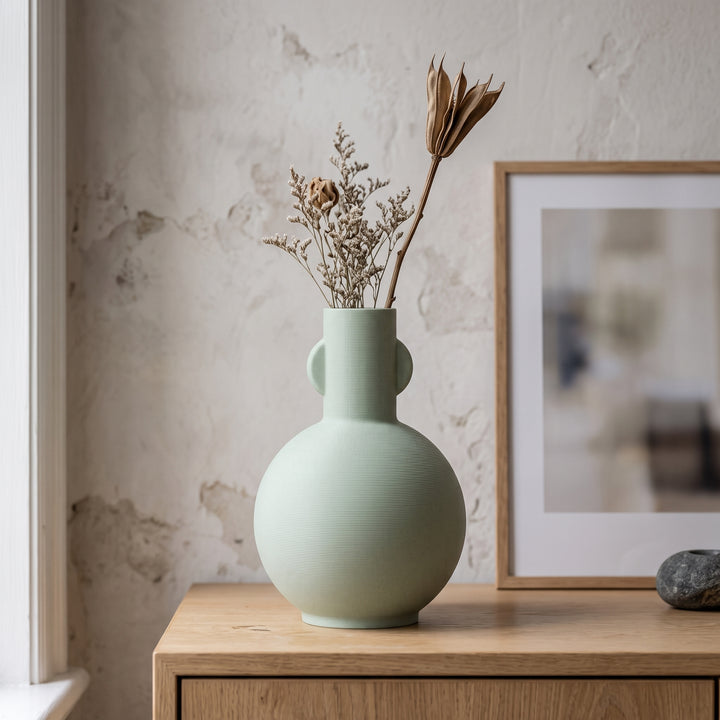 Nessa - Bolvormige Taps Sculpturale Moderne Vaas — sfeer (salie)