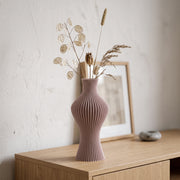 Flint - Gegroefde Sculpturale Moderne Vaas — sfeer (bloesem)
