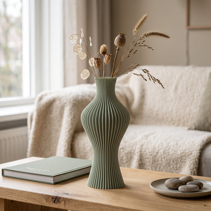 Flint - Gegroefde Sculpturale Moderne Vaas — sfeer (salie)