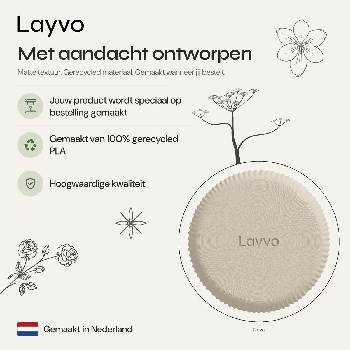 Nova - Verticaal Geribbelde Symmetrische Moderne Vaas — verhaal (creme)