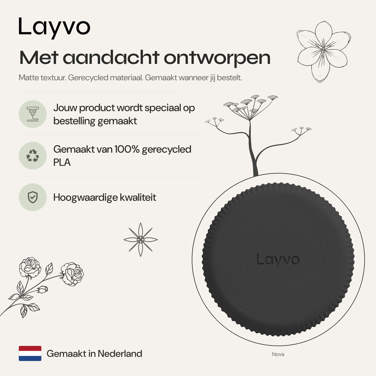 Nova - Verticaal Geribbelde Symmetrische Moderne Vaas — verhaal (zwart)